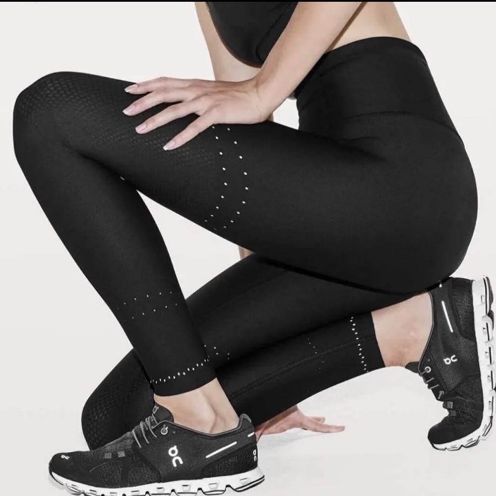 Lululemon In Focus Run Tight In Grey Sage Size 8